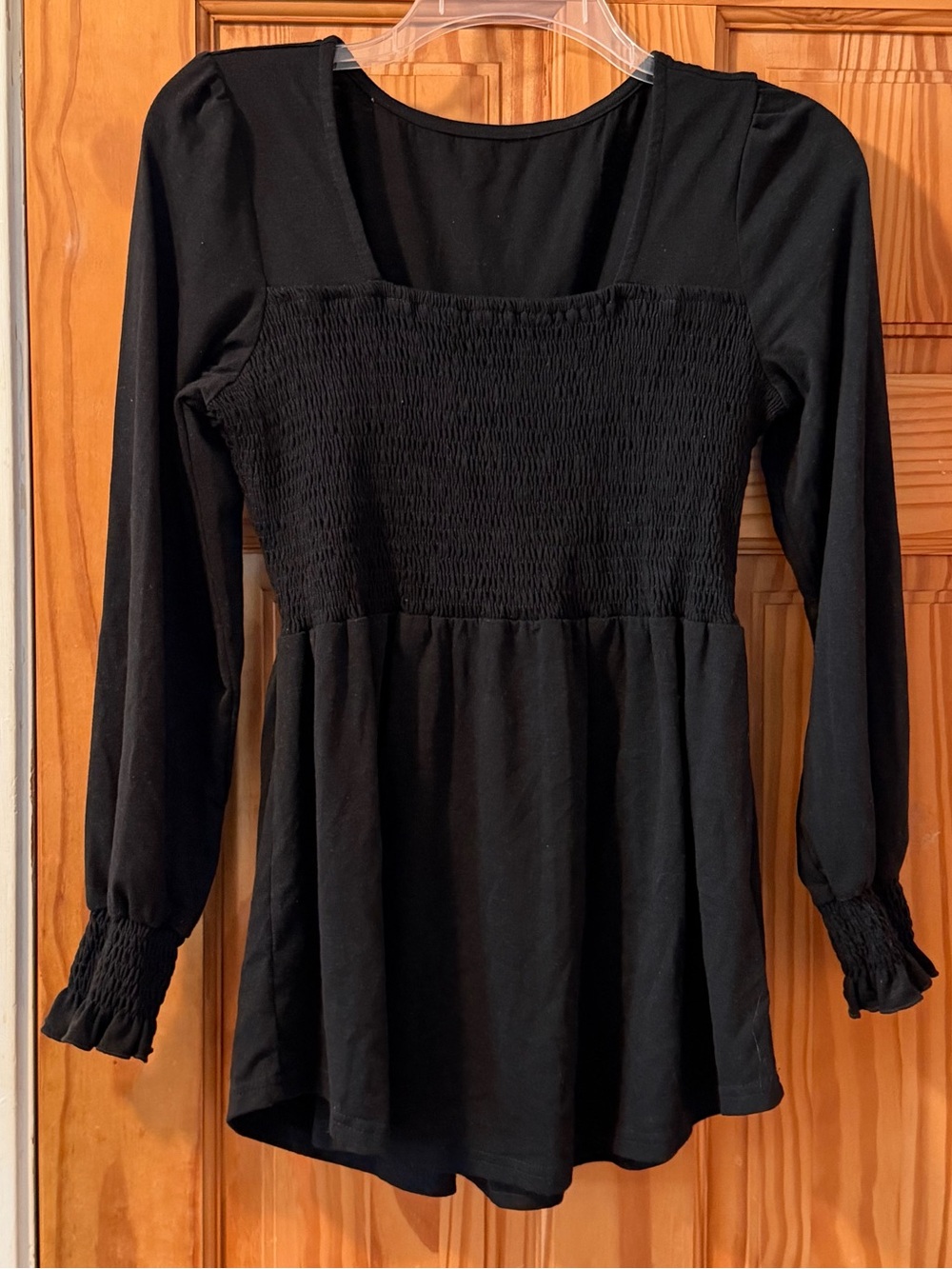 Black Women's Ruched Stretchy Top - Size M